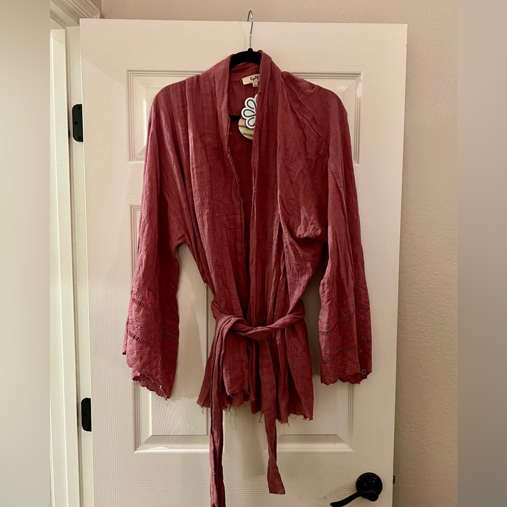 FINAL PRICE - NWT mauve kimono🌈
